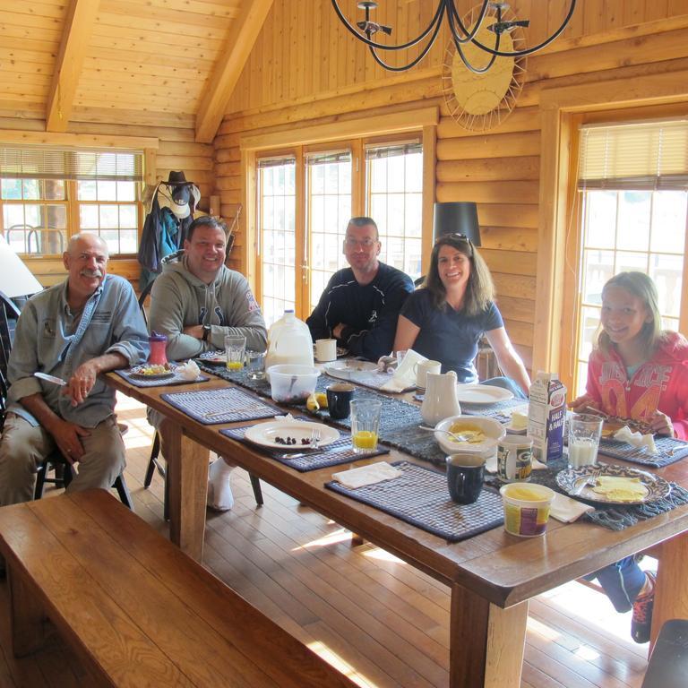 Montana Spirit Guest Lodge Cliff Lake Eksteriør bilde