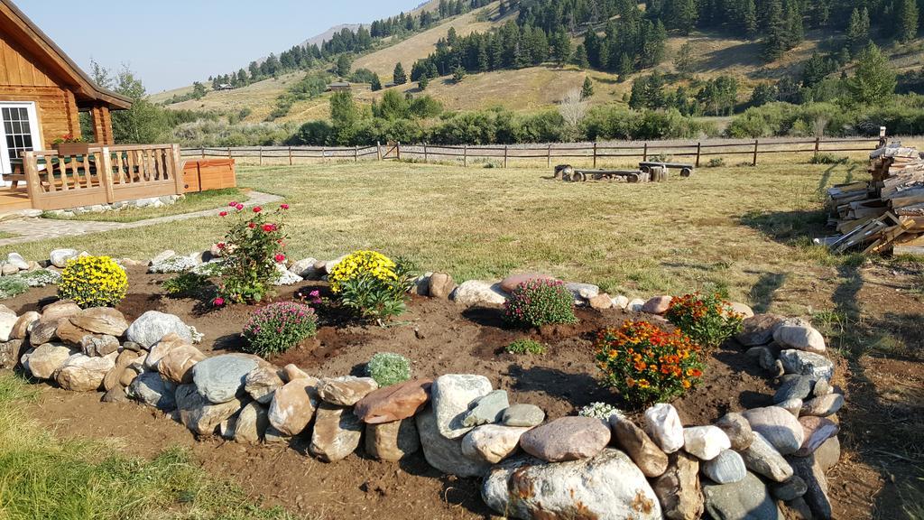 Montana Spirit Guest Lodge Cliff Lake Eksteriør bilde